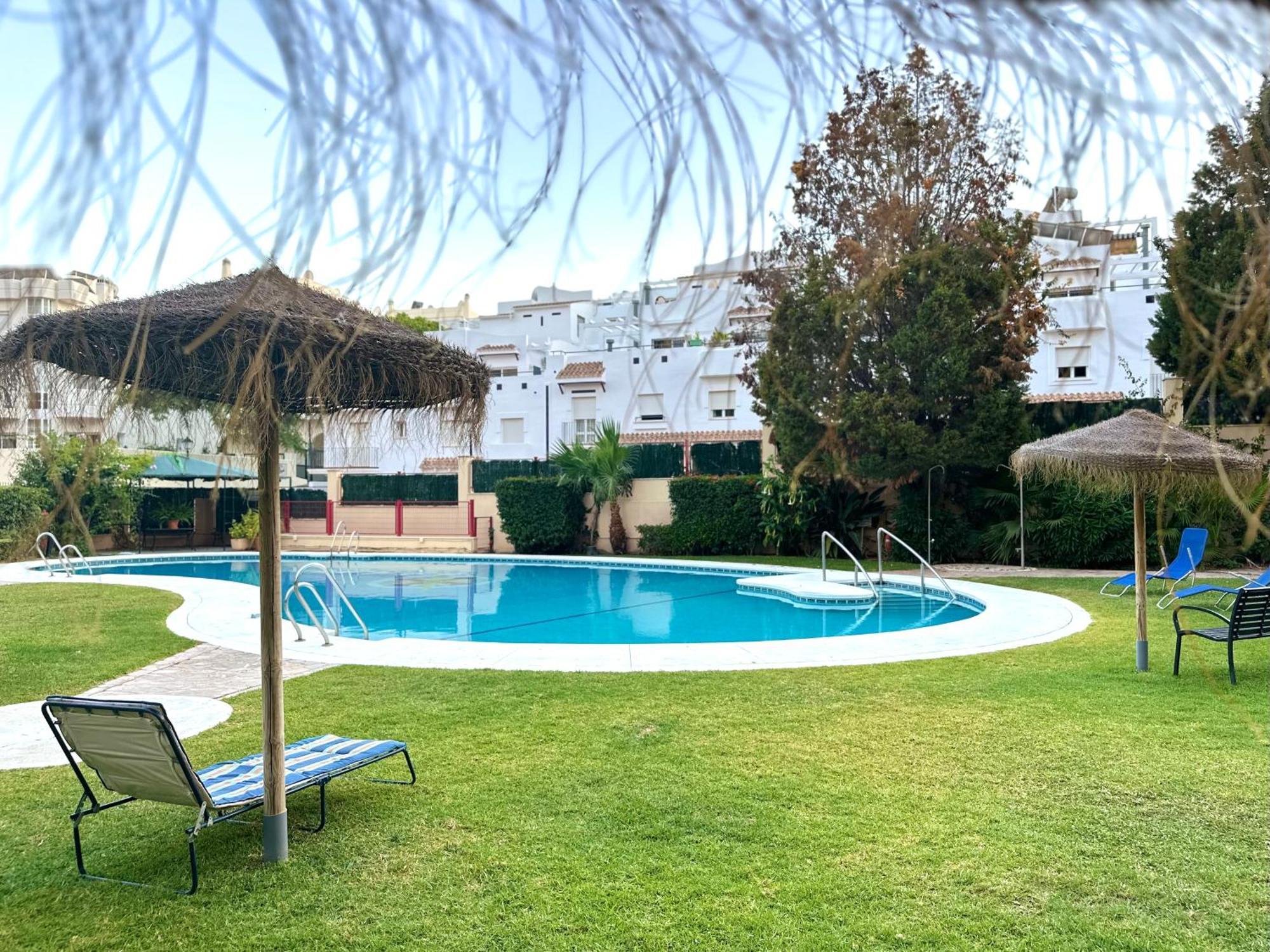 Costa Del Sol Seaside Studio - 5 Mins From Beach 푸엔히롤라 외부 사진