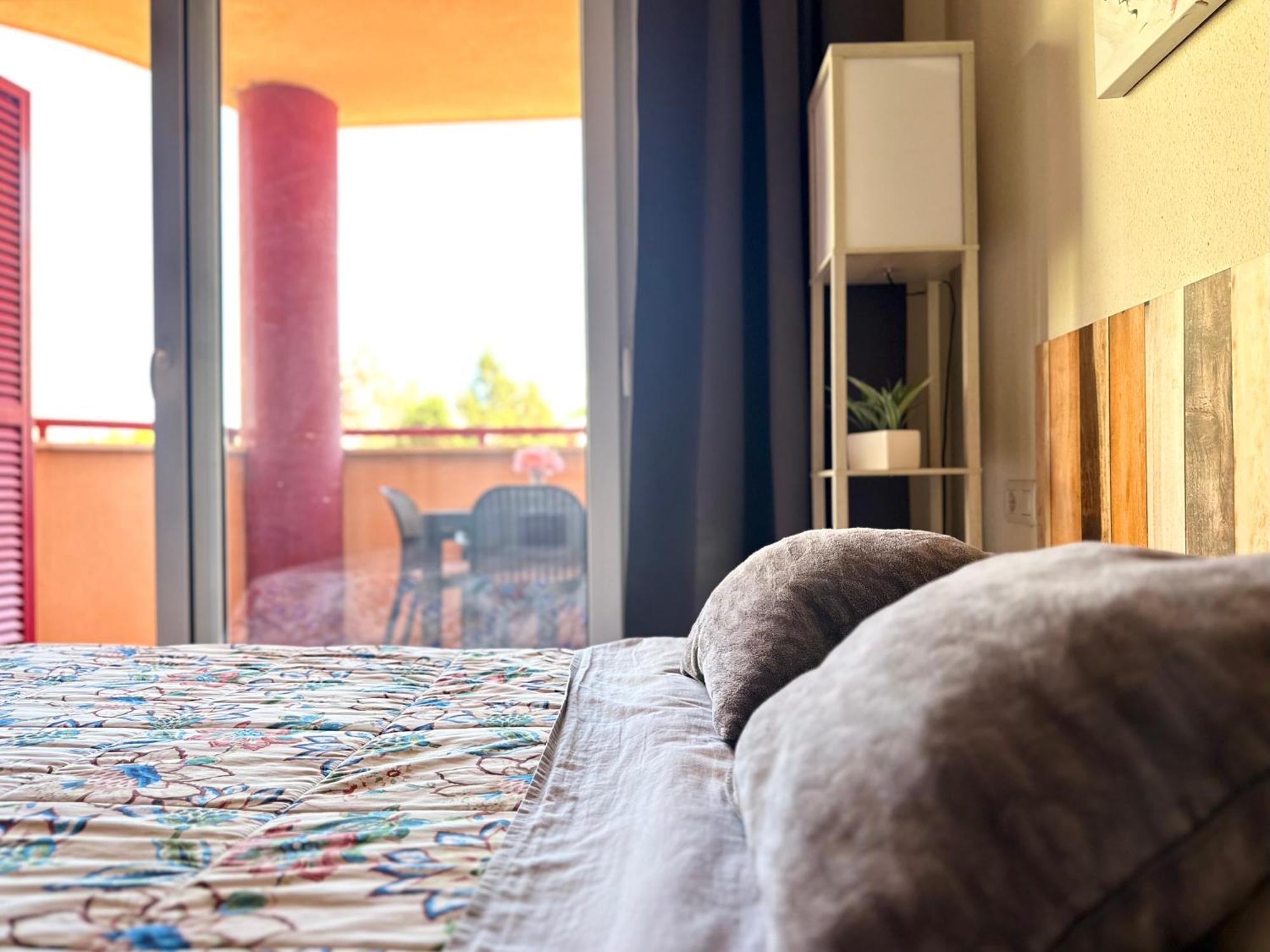 Costa Del Sol Seaside Studio - 5 Mins From Beach 푸엔히롤라 외부 사진